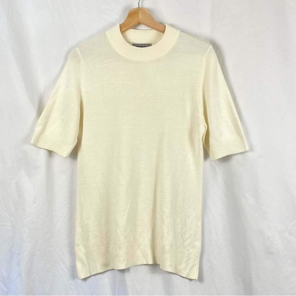 Nouveaux Women’s Cream Short Sleeve Blouse Size Medium